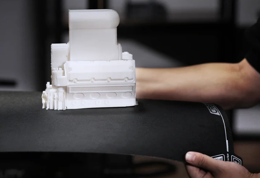 CR-M4 de Creality es una impresora 3D industrial - Superficie de PC flexible y cama de calentamiento rápido